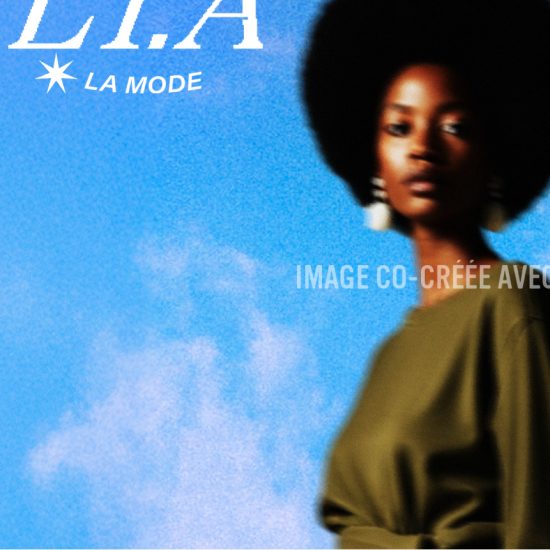 Une femme devant un fond ciel 